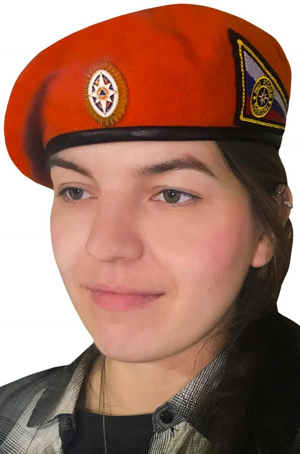 Берет МЧС с кокардой и нашивкой