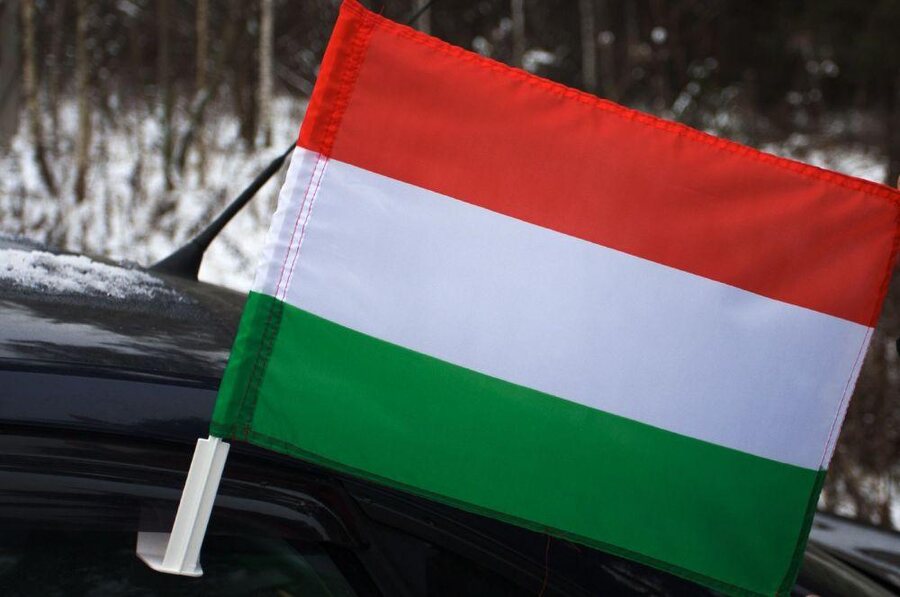 Флаг на машину с кронштейном Венгрии