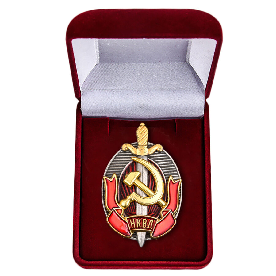 Знак Заслуженный работник НКВД в бархатистом футляре (копия)