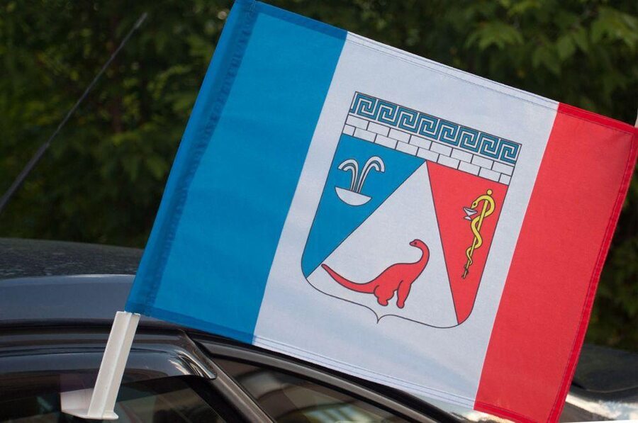 Флаг на машину с кронштейном Саки