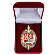 Знак в бархатистом футляре Почетный сотрудник МВД