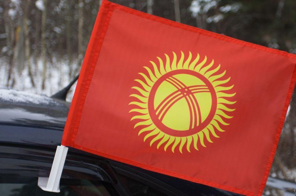 Флаг на машину с кронштейном Киргизии