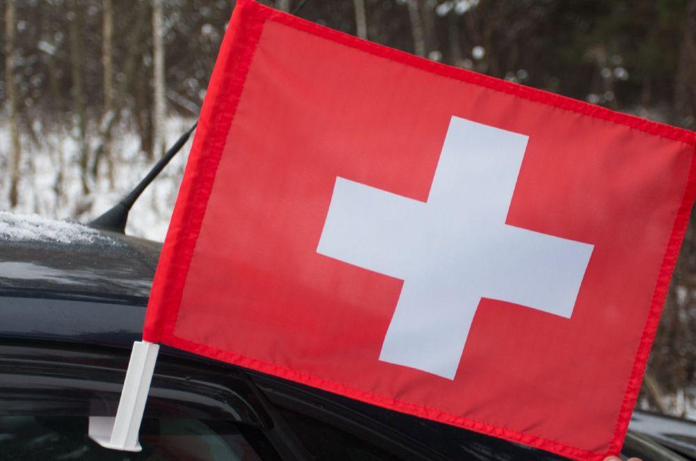 Флаг на машину с кронштейном Швейцарии