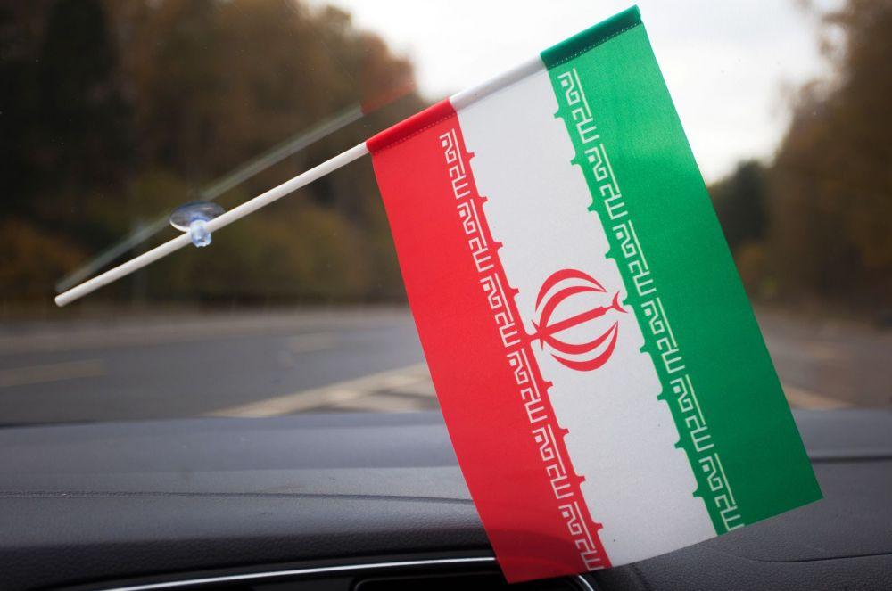 Флажок в машину с присоской Ирана