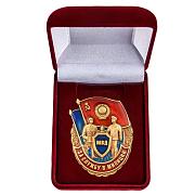 Знак в бархатистом футляре За службу в милиции