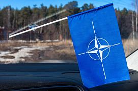 Флаг в машину с присоской  НАТО